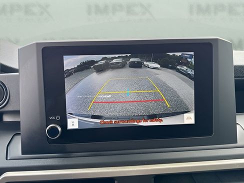 Used 2024 Toyota Tacoma SR image 17