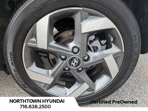 Certified 2023 Hyundai Venue SEL image 40