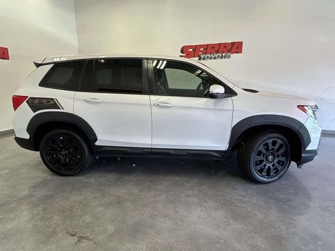 Used 2023 Honda Passport EX-L image 2