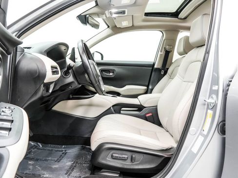 Used 2025 Honda HR-V EX-L image 16