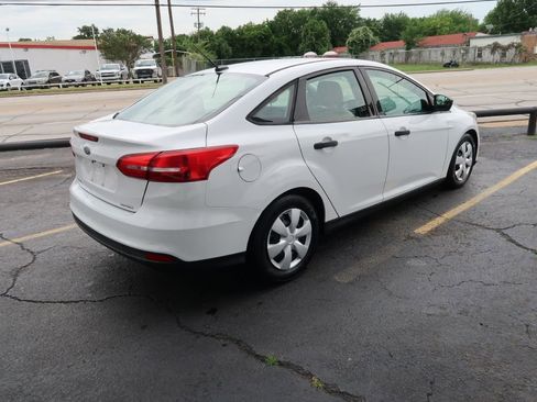 Used 2016 Ford Focus S FWD image 4