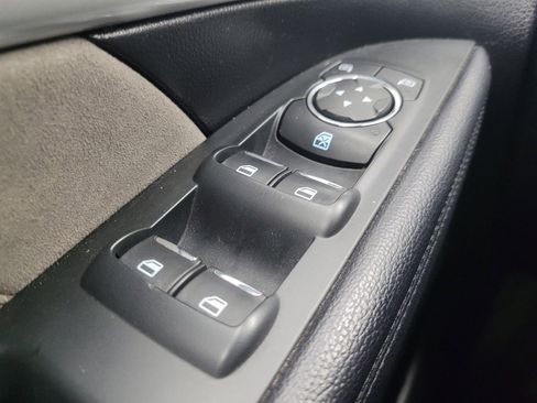 Used 2017 Ford Explorer XLT w/ Equipment Group 202A image 27