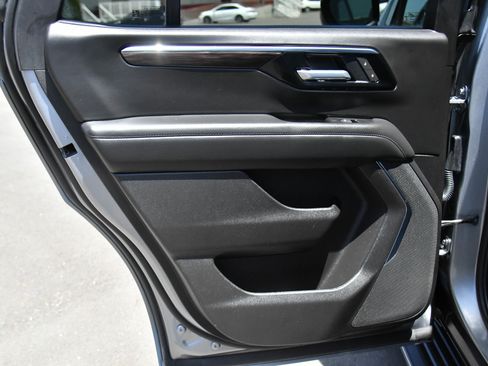 Used 2025 Chevrolet Tahoe LT AWD/4WD image 42