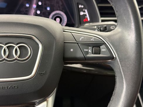 Used 2023 Audi Q7 3.0T Premium w/ Convenience Package AWD/4WD image 24