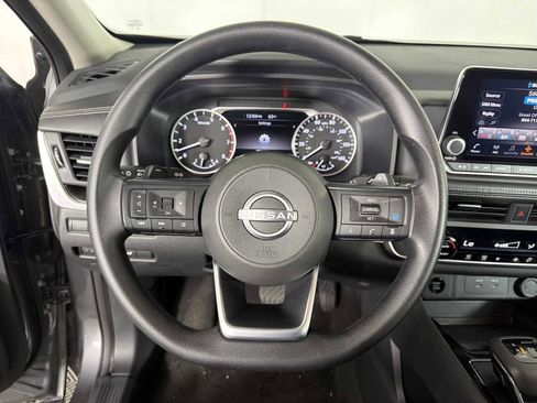 Used 2024 Nissan Rogue SV image 22