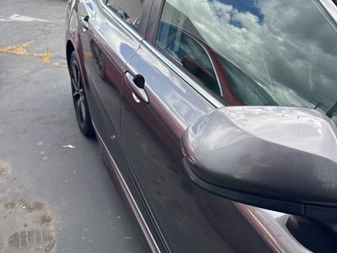 Used 2021 Toyota Camry SE w/ Carpet Mat Package (TMS) image 5