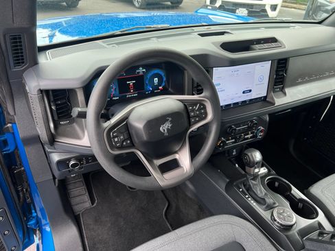 Used 2025 Ford Bronco 4-Door AWD/4WD image 11