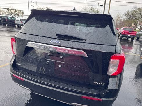 Used 2023 Ford Explorer XLT w/ Equipment Group 202A image 5
