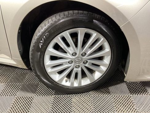 Used 2014 Toyota Avalon Limited image 33