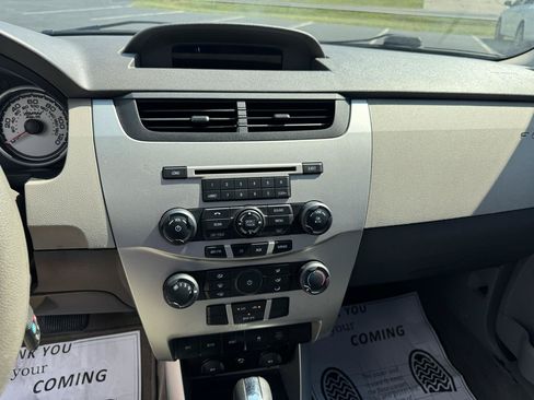 Used 2009 Ford Focus SE FWD image 29