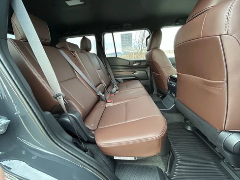 Used 2026 Toyota Land Cruiser image 27