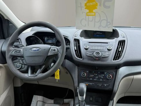 Used 2018 Ford Escape SE FWD image 12