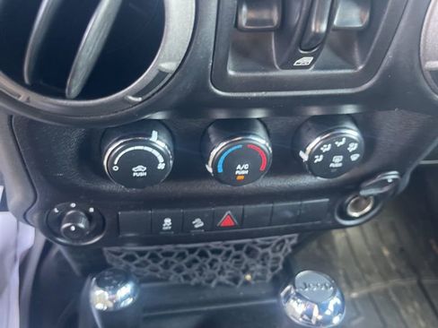 Used 2017 Jeep Wrangler Unlimited Sport w/ Quick Order Package 24S AWD/4WD image 14