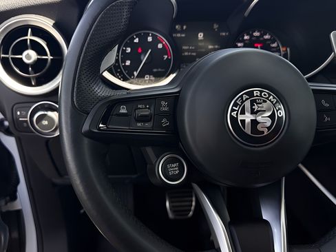 Used 2023 Alfa Romeo Stelvio Sprint RWD image 15