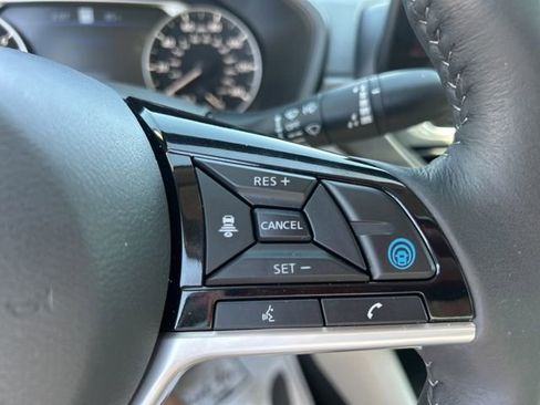 Used 2025 Nissan Altima 2.5 SL FWD image 20
