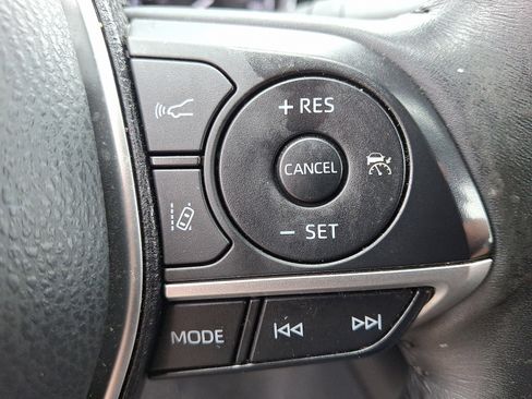 Certified 2022 Toyota Camry LE image 22