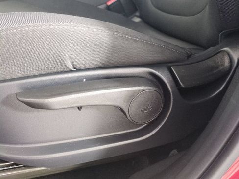 Used 2025 Hyundai Tucson SE FWD image 22