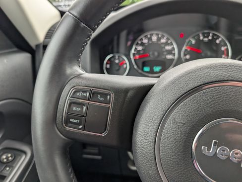 Used 2012 Jeep Liberty Sport w/ Popular Equipment Group AWD/4WD image 21
