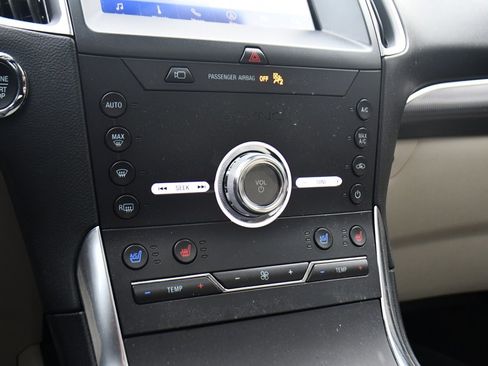 Used 2020 Ford Edge Titanium w/ Equipment Group 301A image 29