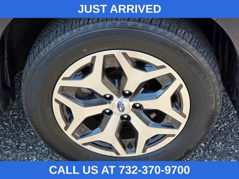 Used 2024 Subaru Forester Premium AWD/4WD image 9