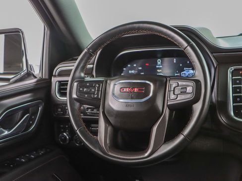 Used 2024 GMC Yukon AT4 w/ Technology Package AWD/4WD image 13