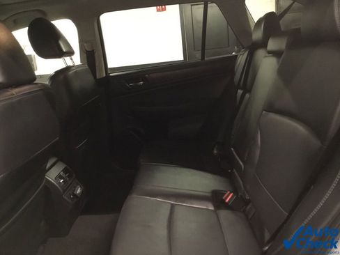 Used 2018 Subaru Outback 2.5i Limited image 30