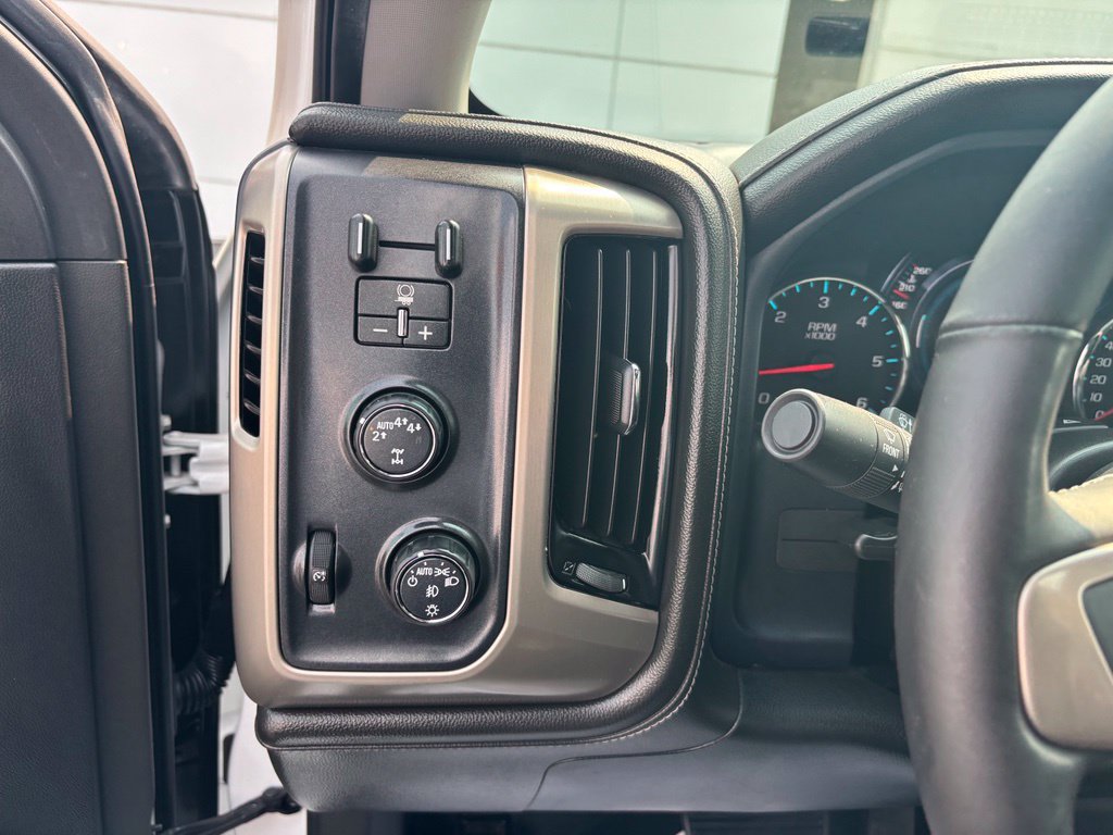 Used 2017 GMC Sierra 1500 Denali w/ Denali Ultimate Package AWD/4WD image 19