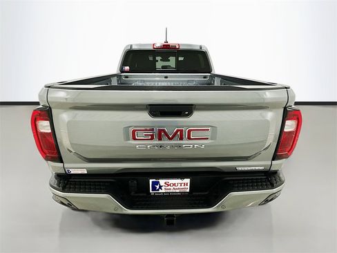 New 2026 GMC Canyon Elevation w/ Convenience Package image 6