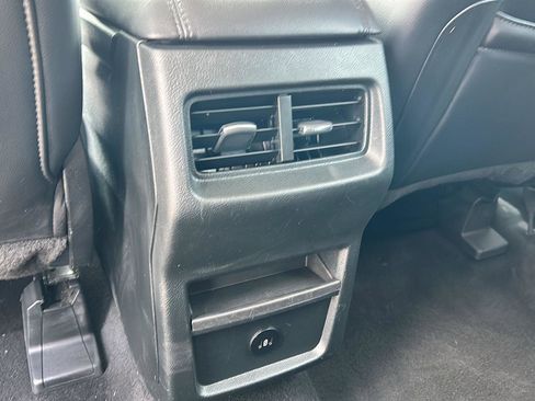 Used 2024 Ford Edge SEL AWD/4WD image 18