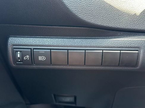 Used 2025 Toyota Corolla LE FWD image 34