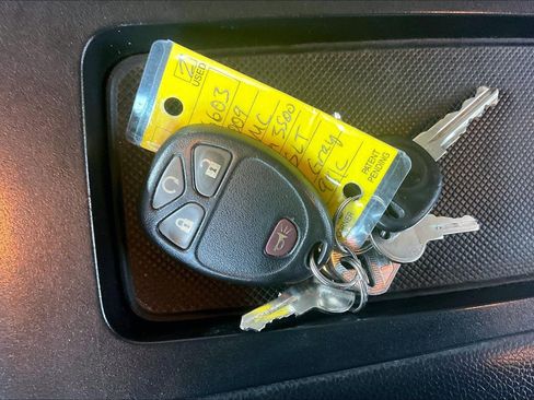 Used 2009 GMC Sierra 3500 W/T image 23