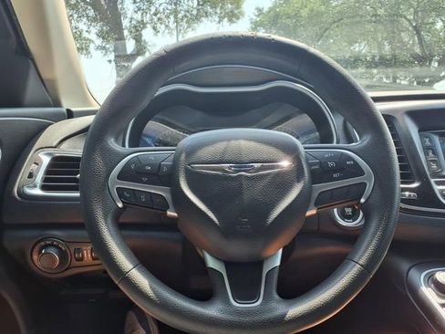 Used 2015 Chrysler 200 Limited image 23