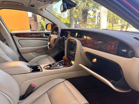 Used 2008 Jaguar XJ8 RWD image 58