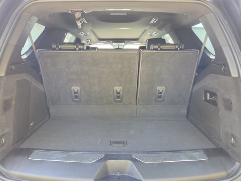 Used 2021 Cadillac Escalade Premium Luxury RWD image 14