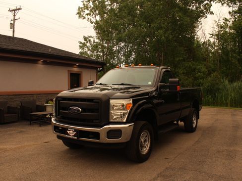 Used 2015 Ford F250 XL w/ Power Equipment Group AWD/4WD image 12