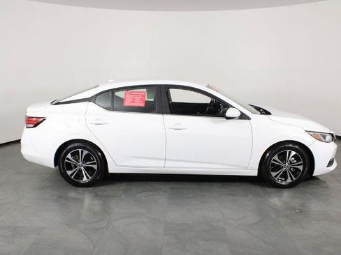 Certified 2022 Nissan Sentra SV FWD image 12