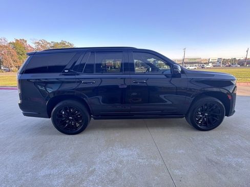 Used 2023 Cadillac Escalade Sport w/ LPO, ONYX Package image 6