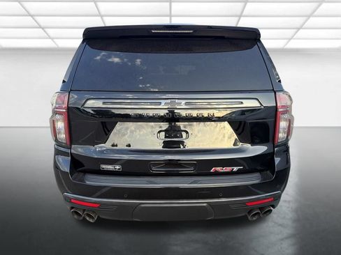 Used 2022 Chevrolet Suburban RST w/ Sport Performance Package AWD/4WD image 3