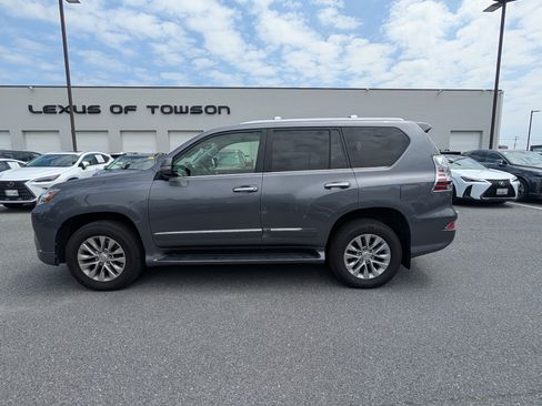Used 2017 Lexus GX 460 Premium w/ Premium Package AWD/4WD image 6