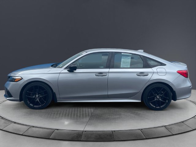 Used 2023 Honda Civic Sport image 2