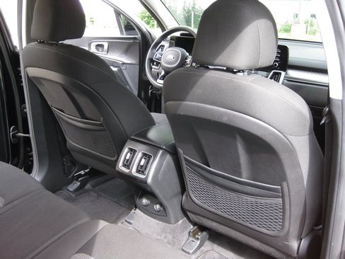 Used 2021 Kia Sorento LX FWD image 32