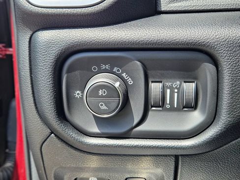 Used 2020 RAM 1500 Laramie AWD/4WD image 23