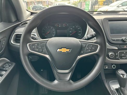 Used 2018 Chevrolet Equinox LS FWD image 20