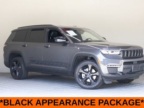 Used 2025 Jeep Grand Cherokee L Limited w/ Black Appearance Package RWD image 2
