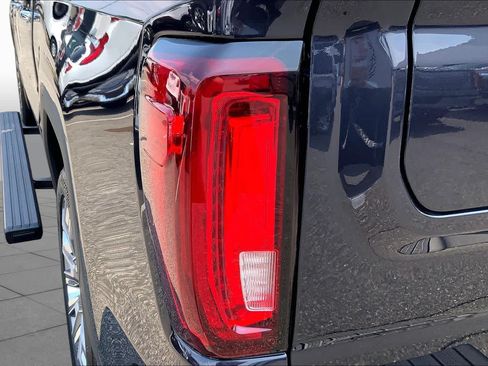 Used 2024 GMC Sierra 1500 Denali w/ Denali Reserve Package AWD/4WD image 27