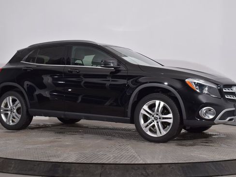Used 2018 Mercedes-Benz GLA 250 4MATIC image 9