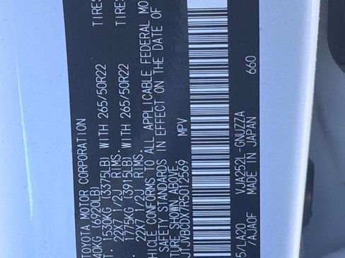 Used 2024 Lexus GX 550 w/ Accessory Package (Z1) image 33