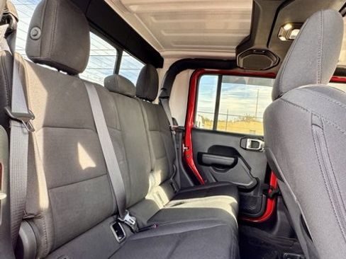 Used 2022 Jeep Gladiator Sport image 15