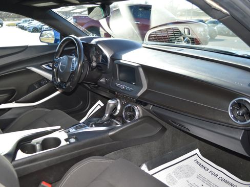 Used 2018 Chevrolet Camaro LT image 21