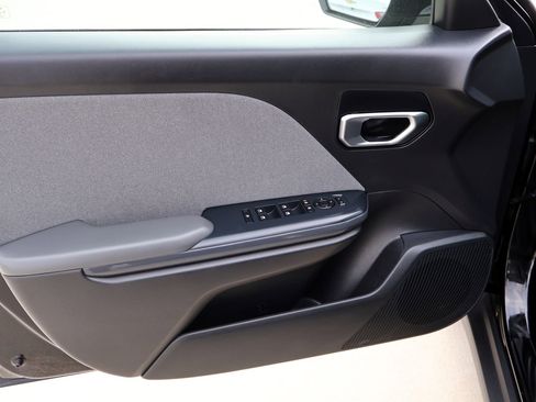 Used 2025 Kia K4 EX FWD image 19